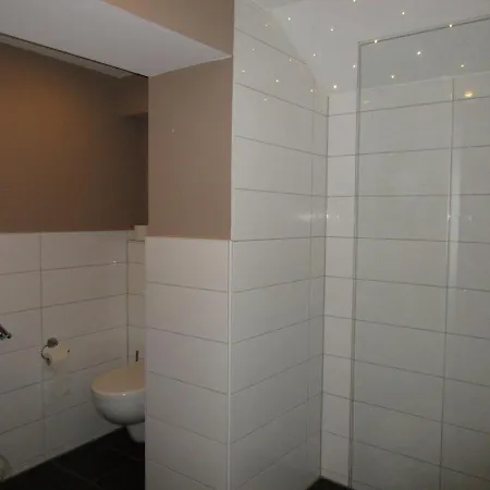 호텔 Garni Cafe Raepple