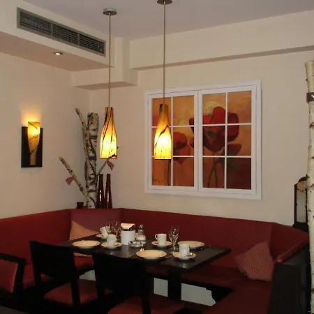 Garni Cafe Raepple מלון באד פטרסטאל-גריסבאך
