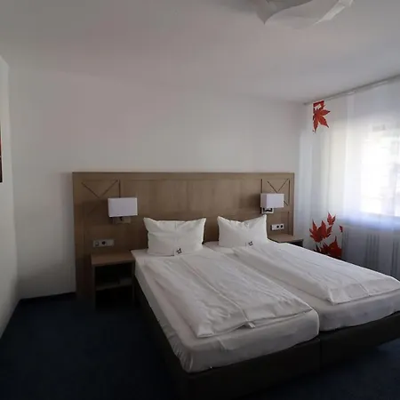 Garni Cafe Raepple 3*